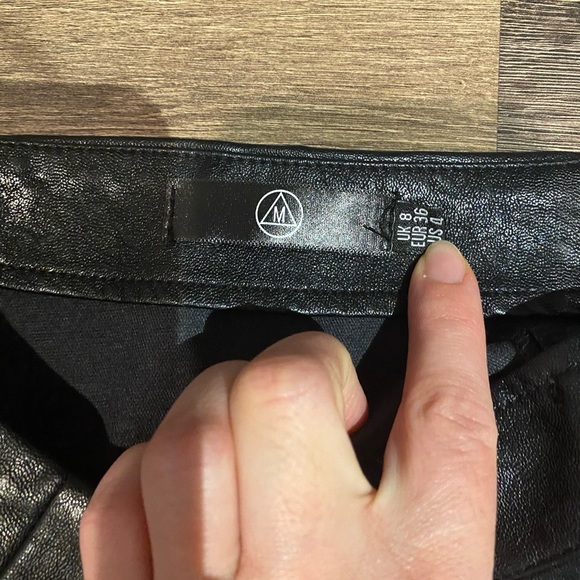 3 for $40
Missguided zipper leather skirt sz 4 - Picture 2 of 2